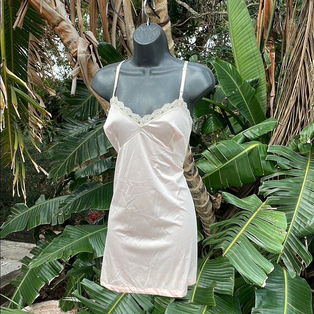 Elegant Cream Lace Trim Chemise